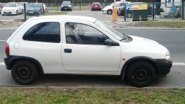Opel Corsa B Hatchback - galeria społeczności - prawy bok