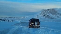 Nissan Patrol IV Terenowy - galeria społeczności - widok z tyłu