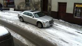 Chrysler 300C  Sedan - galeria społeczności - prawy bok