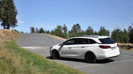 Opel Astra po faceliftingu – mocno się zdziwisz, jak poznasz nowe silniki