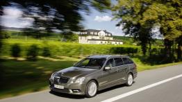 Mercedes E 500 W212 kombi - widok z przodu