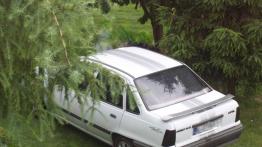 Opel Kadett E Sedan - galeria społeczności - dach