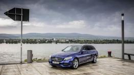 Mercedes klasy C 250 (2014) kombi - widok z przodu