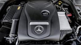 Mercedes klasy C 200 (2014) kombi - silnik