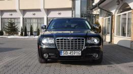 Chrysler 300C - Pomnik Ameryki