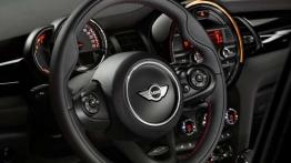 MINI Cooper John Cooper Works - nie taki mini...