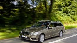 Mercedes E 500 W212 kombi - widok z przodu