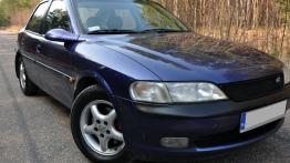Opel Vectra B Sedan - galeria społeczności - widok z przodu