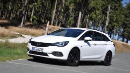 Opel Astra po faceliftingu – mocno się zdziwisz, jak poznasz nowe silniki