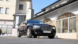 Chrysler 300C - Pomnik Ameryki