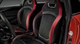 MINI Cooper John Cooper Works - nie taki mini...