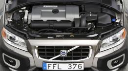 Volvo XC70 II - silnik