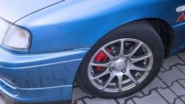 Nissan Primera I Sedan - galeria społeczności - lewe przednie nadkole