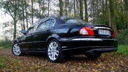 Jaguar X-Type  Sedan - galeria społeczności - widok z tyłu