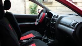 Mazda 323 V P - galeria społeczności - widok ogólny wnętrza z przodu