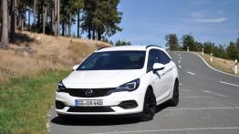 Opel Astra po faceliftingu – mocno się zdziwisz, jak poznasz nowe silniki