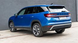 Škoda Kodiaq vs Superb Combi - porównanie funkcjonalności i bagażnika. Jakie przewagi ma SUV, a jakie kombi?