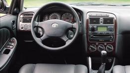 Toyota Avensis I Kombi - kokpit