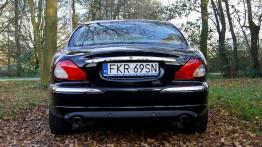 Jaguar X-Type  Sedan - galeria społeczności - tył - reflektory wyłączone