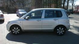Mazda 2 I Hatchback - galeria społeczności - lewy bok