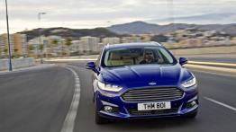Ford Mondeo V Kombi - widok z przodu