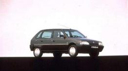 Citroen AX - wzór oszczędności?