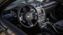 Ford udowadnia, że Mustang jest szybki!