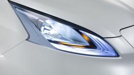 Nissan e-NV200 Concept II - prawy przedni reflektor - włączony
