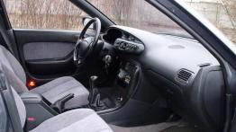 Mazda Xedos 6 - galeria społeczności - widok ogólny wnętrza z przodu