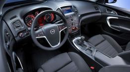 Opel Insignia Kombi - pełny panel przedni