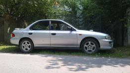 Subaru Impreza I Sedan - galeria społeczności - prawy bok