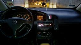 Opel Zafira A - galeria społeczności - pełny panel przedni