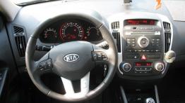 Kia cee´d Hatchback 5d Facelifting - galeria społeczności - kokpit