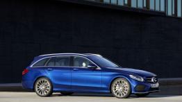 Mercedes klasy C 250 BlueTEC 4MATIC (2014) kombi - prawy bok