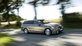 Mercedes E 500 W212 kombi - prawy bok