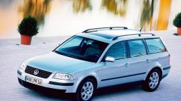 Volkswagen Passat V Kombi - widok z przodu