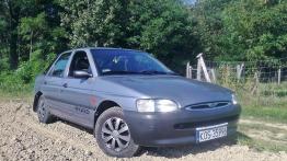 Ford Escort VII Hatchback - galeria społeczności - prawy bok