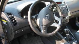 Kia cee´d Hatchback 5d Facelifting - galeria społeczności - kierownica