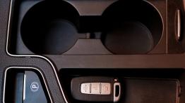 Hyundai i30 II Hatchback 5d - prezentacja w Sevilli - schowek na kubki