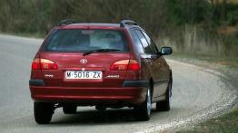 Toyota Avensis I Kombi - widok z tyłu