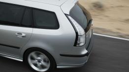 Saab 9-3 SportKombi - lewy tylny reflektor - wyłączony