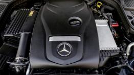 Mercedes klasy C 250 (2014) kombi - silnik