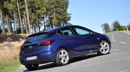 Opel Astra po faceliftingu – mocno się zdziwisz, jak poznasz nowe silniki