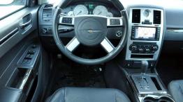 Chrysler 300C - Pomnik Ameryki