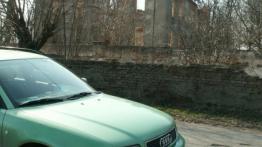 Audi A4 B5 Avant - galeria społeczności - maska zamknięta