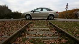 Fiat Linea  Sedan - galeria społeczności - lewy bok