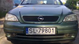 Opel Astra G Hatchback - galeria społeczności - przód - reflektory wyłączone