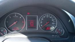 Audi A4 B6 Sedan - galeria społeczności - deska rozdzielcza