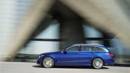 Mercedes klasy C 250 BlueTEC 4MATIC (2014) kombi - lewy bok