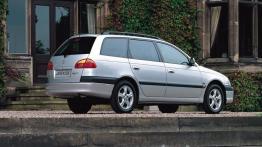 Toyota Avensis I Kombi - prawy bok